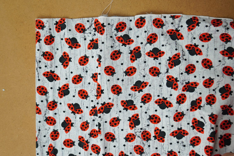 Střih na dětské šaty s dlouhým rukávem, kapsami a sukni se sklady+ návod jak ušít sukni krok za krokem