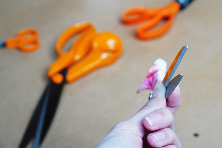 Jak poznat krejčovské nůžky od obyčejných (univerzálních)