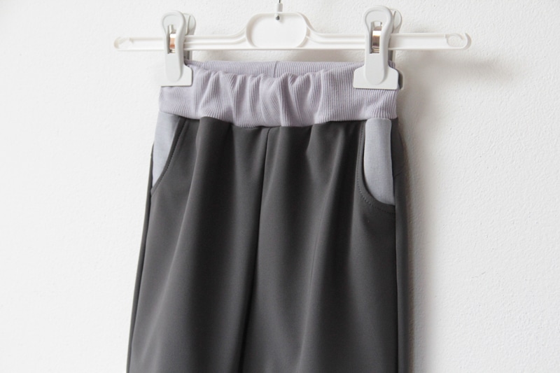 Střih na dětské rostoucí softshellové kalhoty