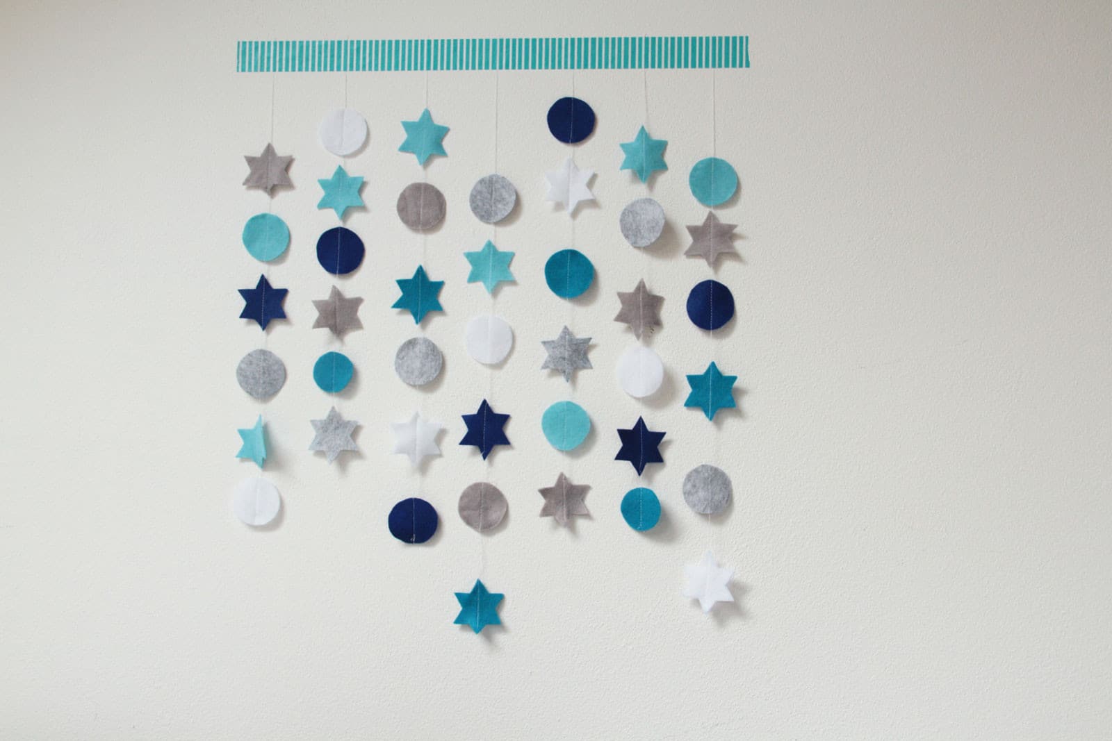 Návod na jednoduchou zimní dekoraci z plsti