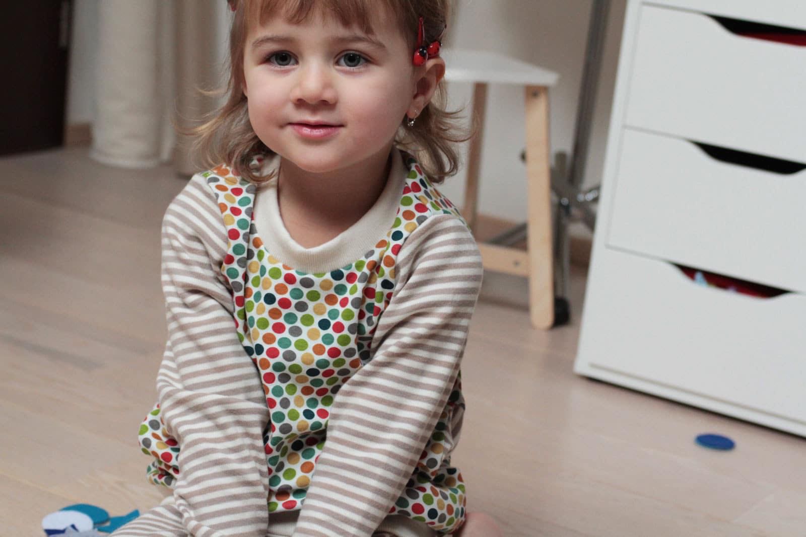 Dětská puntíkatá mikinka z BIO bavlny Birch Fabrics