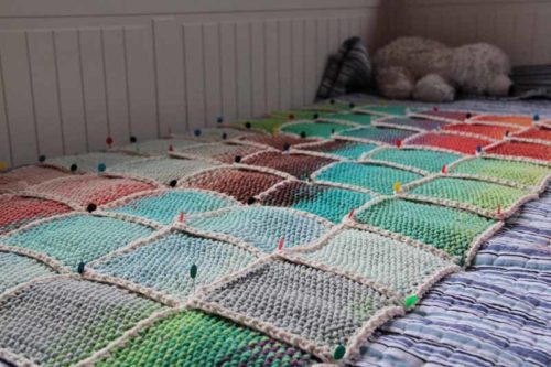 Projekt leden / únor 2017 - ručně pletená deka ve stylu patchwork